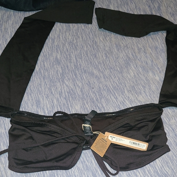 SKIMS Onyx Recycled Swim Top - Picture 2 of 3